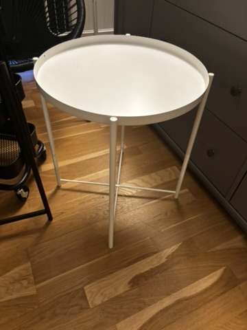 White round tray side table